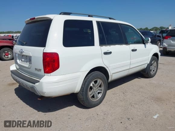 ✅ 2005 Honda Pilot EX-L • VIN: 5FNYF186X5B019695 • Lot: 42864577. Wystawiony na IAAI z przebiegiem 304 224 mil. Bezpłatny archiwum sprzedaży aukcyjnych z USA i szczegółowy raport historii pojazdu na DreamBid. Zdjęcie 4.