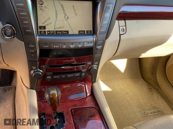 ✅ 2007 Lexus LS 460 • VIN: JTHBL46F875038347 • Лот: 92484565. Опубликован ранее на Copart с пробегом 259 466 миль. Бесплатный доступ к архиву аукционных продаж из США и подробный отчёт об истории автомобиля на DreamBid. Изображение 9.