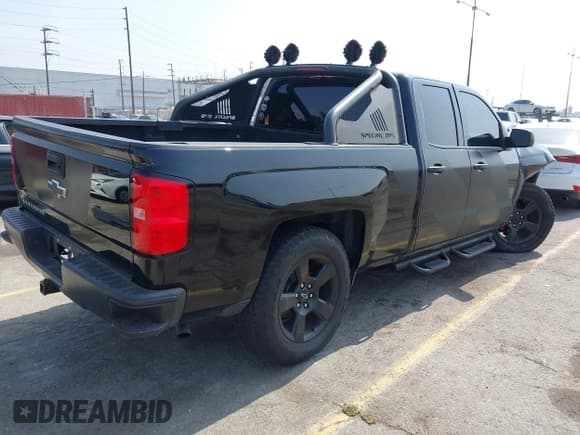 ✅ 2018 Chevrolet Silverado 1500 LS • VIN: 1GCRCNEC5JZ106424 • Лот: 42490290. Опубликован ранее на IAAI с пробегом 123 304 миль. Бесплатный доступ к архиву аукционных продаж из США и подробный отчёт об истории автомобиля на DreamBid. Изображение 4.