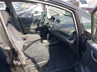 ✅ 2009 Honda Fit Sport • VIN: JHMGE88489S003718 • Лот: 43694268. Опубликован ранее на IAAI с пробегом 292 785 миль. Бесплатный доступ к архиву аукционных продаж из США и подробный отчёт об истории автомобиля на DreamBid. Изображение 5.