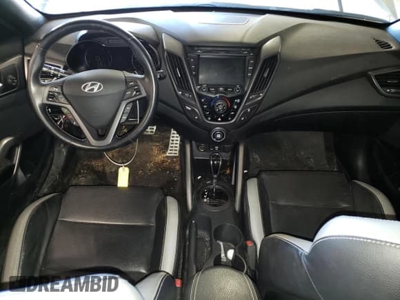 ✅ 2016 Hyundai Veloster Turbo • VIN: KMHTC6AE1GU294265 • Lot: 70521104. Wystawiony na Copart z przebiegiem 86 559 mil. Bezpłatny archiwum sprzedaży aukcyjnych z USA i szczegółowy raport historii pojazdu na DreamBid. Zdjęcie 8.