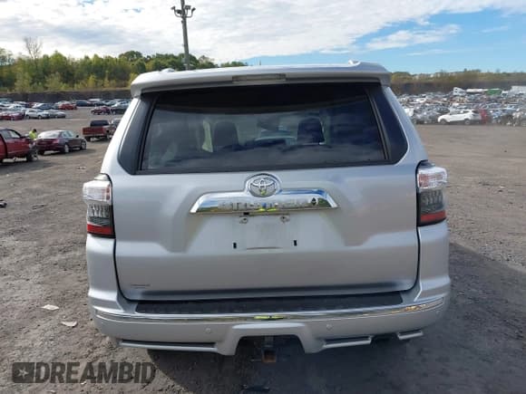 ✅ 2024 Toyota 4Runner Limited • VIN: JTEKU5JR3R6250281 • Лот: 43472482. Опубликован ранее на IAAI с пробегом 22 285 миль. Бесплатный доступ к архиву аукционных продаж из США и подробный отчёт об истории автомобиля на DreamBid. Изображение 16.