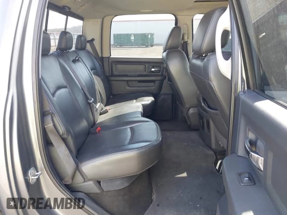 ✅ 2009 Dodge 1500 Laramie • VIN: 1D3HV13T79S824506 • Lot: 42373519. Wystawiony na IAAI z przebiegiem 305 976 mil. Bezpłatny archiwum sprzedaży aukcyjnych z USA i szczegółowy raport historii pojazdu na DreamBid. Zdjęcie 8.