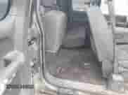 2007 Chevrolet Silverado 2500HD LTZ z VIN 1GCHK29647E588854, wystawiony jako IAAI lot #43130829 z przebiegiem 183 985 mil mil oraz . Historia ofert i sprzedaży dostępna na DreamBid. Obrazek 8.