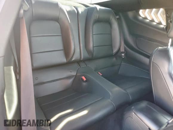 ✅ 2015 Ford Mustang EcoBoost Premium • VIN: 1FA6P8TH4F5361495 • Лот: 85780625. Опубликован ранее на Copart с пробегом 101 028 миль. Бесплатный доступ к архиву аукционных продаж из США и подробный отчёт об истории автомобиля на DreamBid. Изображение 10.