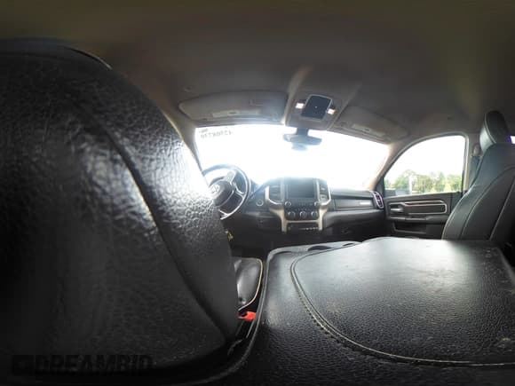 ✅ 2020 Ram 2500 Laramie • VIN: 3C6UR5KL0LG276326 • Lot: 42508739. Listed on IAAI with 437,471 mi. Free auction sales archive from the USA and detailed vehicle history report at DreamBid. Image 18.