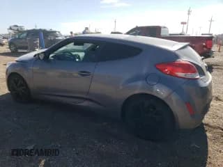 ✅ 2017 Hyundai Veloster • VIN: KMHTC6AD9HU322354 • Lot: 58121184. Wystawiony na Copart z przebiegiem 75 358 mil. Bezpłatny archiwum sprzedaży aukcyjnych z USA i szczegółowy raport historii pojazdu na DreamBid. Zdjęcie 2.