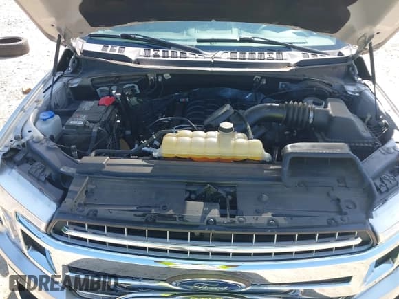 ✅ 2018 Ford F-150 XL • VIN: 1FTFX1E5XJKG09599 • Lot: 42118481. Wystawiony na IAAI z przebiegiem 48 308 mil. Bezpłatny archiwum sprzedaży aukcyjnych z USA i szczegółowy raport historii pojazdu na DreamBid. Zdjęcie 10.