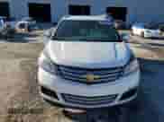 2017 Chevrolet Traverse LS z VIN 1GNKRFEDXHJ312305, wystawiony jako Copart lot #86783215 z przebiegiem 89 465 mil mil oraz Szkoda całkowita • Salvage title. Historia ofert i sprzedaży dostępna na DreamBid. Obrazek 5.
