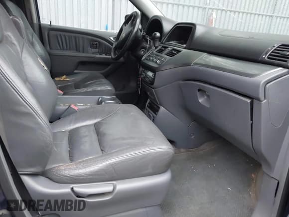 ✅ 2006 Honda Odyssey Touring • VIN: 5FNRL38866B074916 • Lot: 43792003. Wystawiony na IAAI z przebiegiem 230 410 mil. Bezpłatny archiwum sprzedaży aukcyjnych z USA i szczegółowy raport historii pojazdu na DreamBid. Zdjęcie 5.