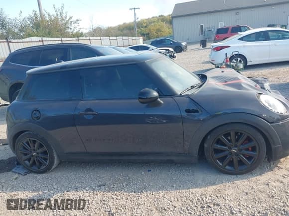 ✅ 2015 MINI Hardtop S • VIN: WMWXP7C54F2A60998 • Lot: 43547628. Listed on IAAI with 102,362 mi. Free auction sales archive from the USA and detailed vehicle history report at DreamBid. Image 13.