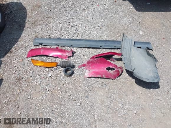 ✅ 2005 Ford Mustang Deluxe • VIN: 1ZVFT84N655253370 • Lot: 42228590. Listed on IAAI with 173,753 mi. Free auction sales archive from the USA and detailed vehicle history report at DreamBid. Image 12.