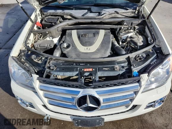 ✅ 2008 Mercedes-Benz GL 550 • VIN: 4JGBF86E38A399447 • Lot: 92295745. Wystawiony na Copart z przebiegiem 107 817 mil. Bezpłatny archiwum sprzedaży aukcyjnych z USA i szczegółowy raport historii pojazdu na DreamBid. Zdjęcie 12.