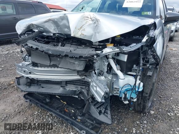 ✅ 2025 Subaru Forester Limited • VIN: JF2SLDRC4SH416319 • Lot: 42002953. Listed on IAAI with 5,105 mi. Free auction sales archive from the USA and detailed vehicle history report at DreamBid. Image 6.