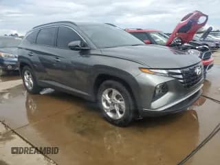 ✅ 2022 Hyundai Tucson SEL • VIN: 5NMJB3AE8NH138015 • Lot: 73965974. Wystawiony na Copart z przebiegiem 7 995 mil. Bezpłatny archiwum sprzedaży aukcyjnych z USA i szczegółowy raport historii pojazdu na DreamBid. Zdjęcie 4.