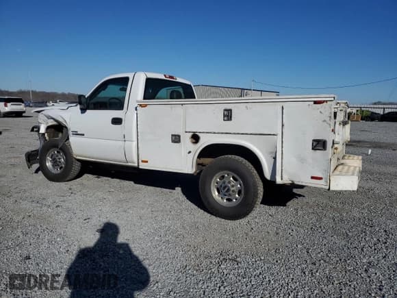 ✅ 2007 Chevrolet Silverado 2500HD Work Truck • VIN: 1GCHK24D47E109449 • Лот: 46075665. Опубликован ранее на Copart с пробегом 318 211 миль. Бесплатный доступ к архиву аукционных продаж из США и подробный отчёт об истории автомобиля на DreamBid. Изображение 2.