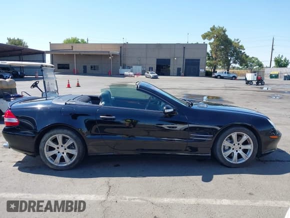 ✅ 2003 Mercedes-Benz SL 500 • VIN: WDBSK75F23F056076 • Lot: 42709424. Listed on IAAI with 93,834 mi. Free auction sales archive from the USA and detailed vehicle history report at DreamBid. Image 13.
