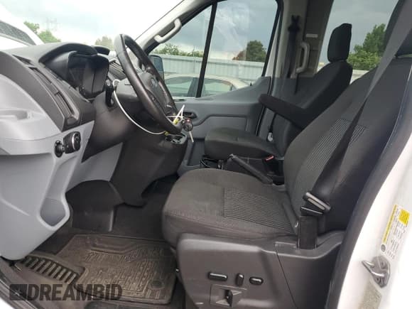 ✅ 2018 Ford Transit XL • VIN: 1FDZK1CM2JKB56547 • Лот: 60002405. Опубликован ранее на Copart с пробегом 114 678 миль. Бесплатный доступ к архиву аукционных продаж из США и подробный отчёт об истории автомобиля на DreamBid. Изображение 7.