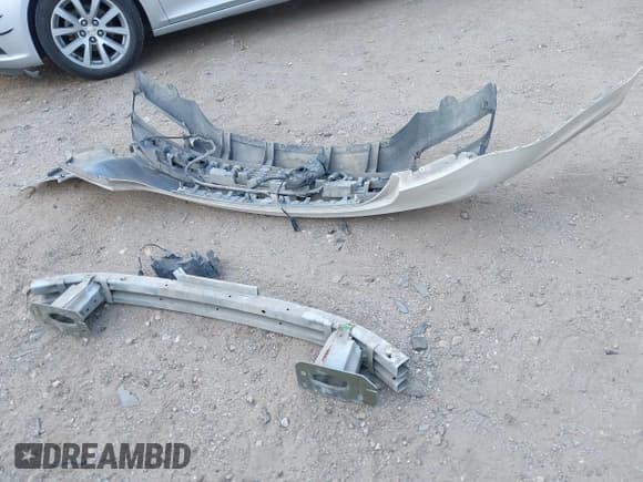 ✅ 2014 Lincoln MKZ Hybrid • VIN: 3LN6L2LU6ER813731 • Lot: 43360579. Wystawiony na IAAI z przebiegiem 247 921 mil. Bezpłatny archiwum sprzedaży aukcyjnych z USA i szczegółowy raport historii pojazdu na DreamBid. Zdjęcie 12.