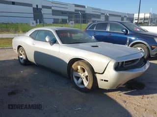 ✅ 2012 Dodge Challenger SXT Plus • VIN: 2C3CDYAG9CH232242 • Лот: 43405862. Опубликован ранее на IAAI с пробегом 212 552 миль. Бесплатный доступ к архиву аукционных продаж из США и подробный отчёт об истории автомобиля на DreamBid. Изображение 1.