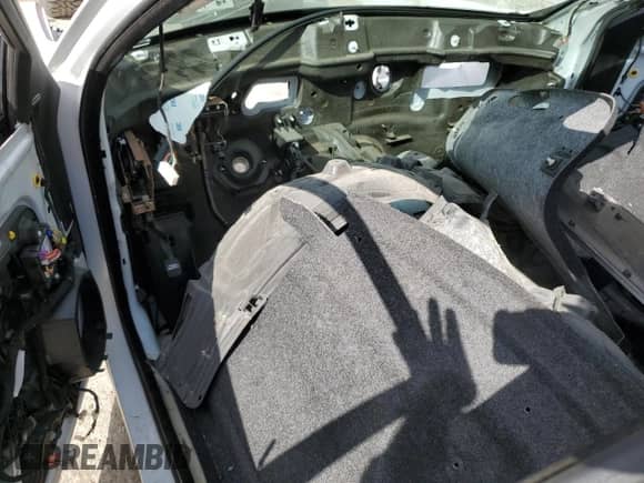 2015 Dodge Charger SRT Hellcat z VIN 2C3CDXL92FH784808, wystawiony jako Copart lot #43271815 z przebiegiem Nie podano mil oraz Szkoda całkowita • Salvage title. Historia ofert i sprzedaży dostępna na DreamBid. Obrazek 8.