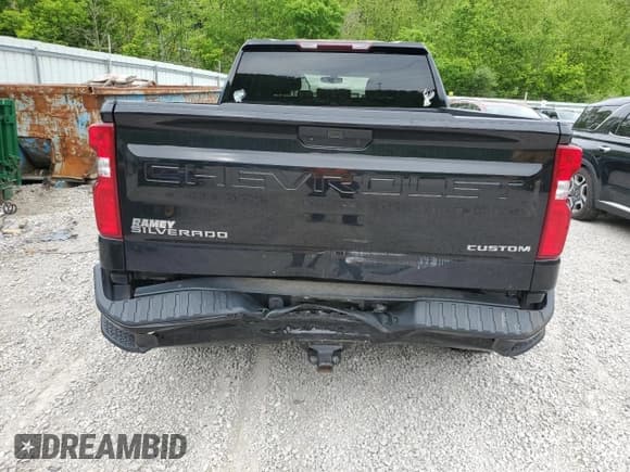 ✅ 2020 Chevrolet Silverado 1500 Custom • VIN: 1GCRYBEKXLZ364657 • Lot: 57580125. Listed on Copart with 63,185 mi. Free auction sales archive from the USA and detailed vehicle history report at DreamBid. Image 6.