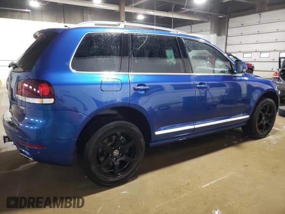 ✅ 2010 Volkswagen Touareg V6 • VIN: WVGFK7A99AD000952 • Lot: 60677825. Wystawiony na Copart z przebiegiem 231 845 mil. Bezpłatny archiwum sprzedaży aukcyjnych z USA i szczegółowy raport historii pojazdu na DreamBid. Zdjęcie 3.