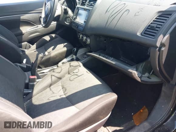 2020 Mitsubishi Outlander ES с VIN JA4AR3AU8LU014278, выставлен на аукционе IAAI как лот 42755622 с пробегом Не указан миль и . История ставок и продаж доступна на DreamBid. Изображение 5.