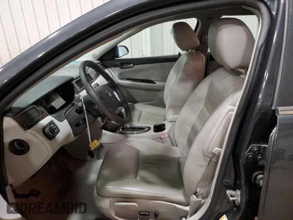 ✅ 2016 Chevrolet Impala LTZ • VIN: 2G1WC5E33G1163668 • Лот: 53967244. Опубликован ранее на Copart с пробегом 92 934 миль. Бесплатный доступ к архиву аукционных продаж из США и подробный отчёт об истории автомобиля на DreamBid. Изображение 7.