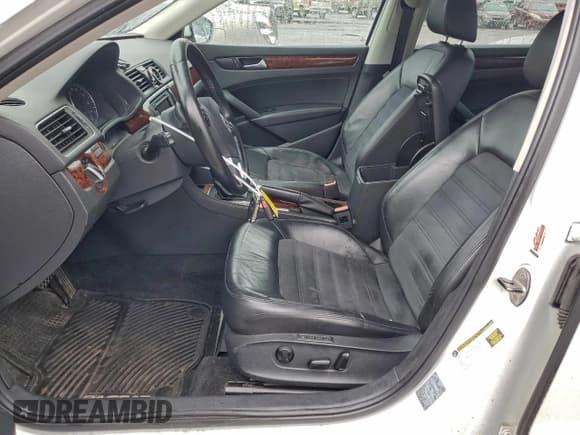 ✅ 2012 Volkswagen Passat SEL Premium • VIN: 1VWCM7A39CC021335 • Lot: 85444105. Listed on Copart with 180,623 mi. Free auction sales archive from the USA and detailed vehicle history report at DreamBid. Image 7.