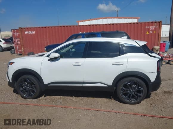 ✅ 2025 Nissan Kicks SR • VIN: 3N8AP6DA1SL337986 • Lot: 43496213. Listed on IAAI with 11,035 mi. Free auction sales archive from the USA and detailed vehicle history report at DreamBid. Image 14.