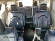 ✅ 2020 Chrysler Voyager LXi • VIN: 2C4RC1DG1LR172723 • Lot: 82142135. Wystawiony na Copart z przebiegiem 108 857 mil. Bezpłatny archiwum sprzedaży aukcyjnych z USA i szczegółowy raport historii pojazdu na DreamBid. Zdjęcie 10.