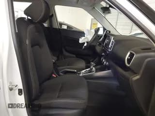 ✅ 2024 Hyundai Venue SEL • VIN: KMHRC8A3XRU332065 • Lot: 41328678. Wystawiony na IAAI z przebiegiem 3 787 mil. Bezpłatny archiwum sprzedaży aukcyjnych z USA i szczegółowy raport historii pojazdu na DreamBid. Zdjęcie 5.