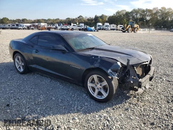 ✅ 2013 Chevrolet Camaro LS • VIN: 2G1FE1E33D9125938 • Лот: 91416635. Опубликован ранее на Copart с пробегом 141 224 миль. Бесплатный доступ к архиву аукционных продаж из США и подробный отчёт об истории автомобиля на DreamBid. Изображение 4.