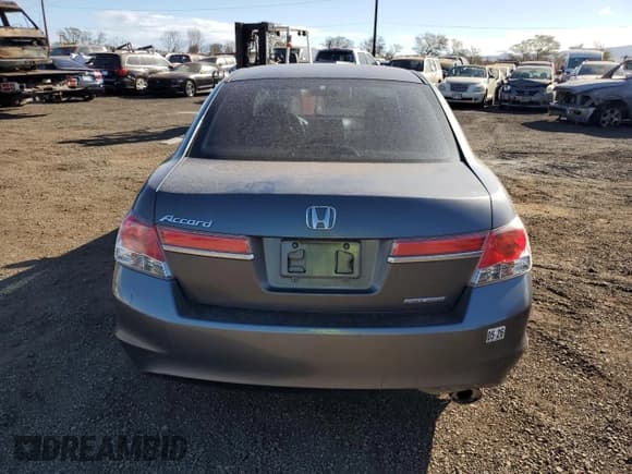✅ 2012 Honda Accord SE • VIN: 1HGCP2F67CA114691 • Lot: 81792825. Wystawiony na Copart z przebiegiem 70 273 mil. Bezpłatny archiwum sprzedaży aukcyjnych z USA i szczegółowy raport historii pojazdu na DreamBid. Zdjęcie 6.
