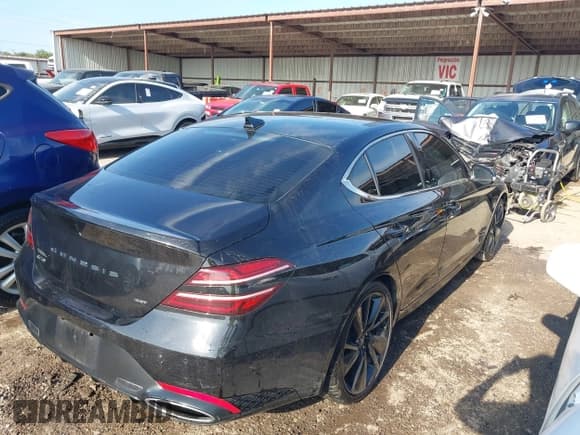 ✅ 2022 Genesis G70 3.3T • VIN: KMTG54TEXNU081959 • Lot: 42806346. Wystawiony na IAAI z przebiegiem 66 987 mil. Bezpłatny archiwum sprzedaży aukcyjnych z USA i szczegółowy raport historii pojazdu na DreamBid. Zdjęcie 4.
