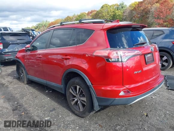 ✅ 2016 Toyota RAV4 XLE • VIN: 2T3RFREV6GW436906 • Lot: 43580436. Wystawiony na IAAI z przebiegiem 142 794 mil. Bezpłatny archiwum sprzedaży aukcyjnych z USA i szczegółowy raport historii pojazdu na DreamBid. Zdjęcie 3.