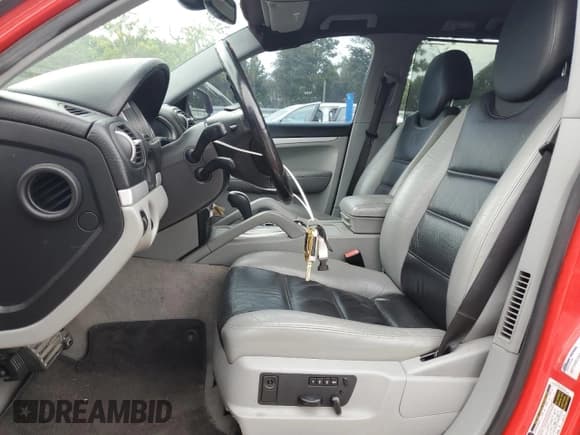 ✅ 2006 Porsche Cayenne S • VIN: WP1AB29P96LA67406 • Lot: 80341245. Listed on Copart with 168,556 mi. Free auction sales archive from the USA and detailed vehicle history report at DreamBid. Image 7.