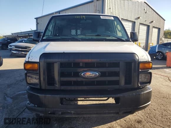 ✅ 2012 Ford Econoline Cargo Recreational • VIN: 1FTNE2EW2CDB21285 • Lot: 84023555. Wystawiony na Copart z przebiegiem 211 598 mil. Bezpłatny archiwum sprzedaży aukcyjnych z USA i szczegółowy raport historii pojazdu na DreamBid. Zdjęcie 5.