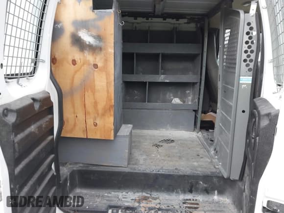 ✅ 2018 GMC Savana Cargo • VIN: 1GTW7AFP0J1313397 • Lot: 41057578. Listed on IAAI with 147,304 mi. Free auction sales archive from the USA and detailed vehicle history report at DreamBid. Image 8.