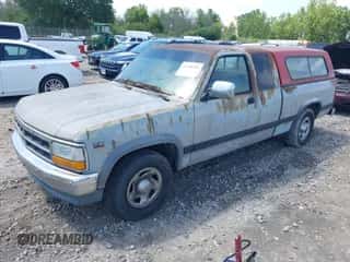 1996 Dodge Dakota z VIN 1B7GL23X4TS515571, wystawiony jako IAAI lot #42748398 z przebiegiem 156 904 mil mil oraz . Historia ofert i sprzedaży dostępna na DreamBid. Obrazek 2.