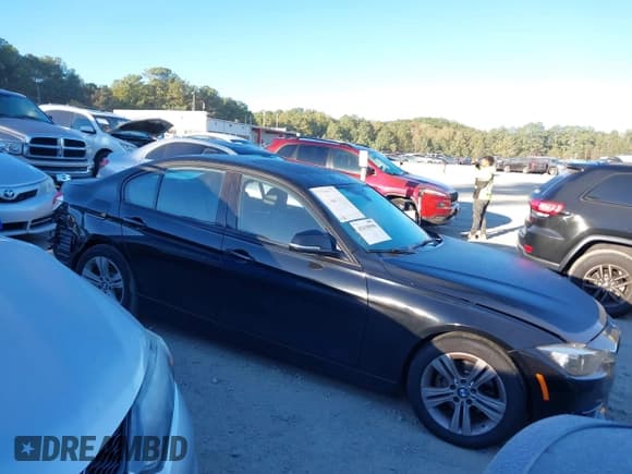 ✅ 2016 BMW 3 Series 328i • VIN: WBA8E9C5XGK646092 • Lot: 43430990. Listed on IAAI with 139,900 mi. Free auction sales archive from the USA and detailed vehicle history report at DreamBid. Image 13.