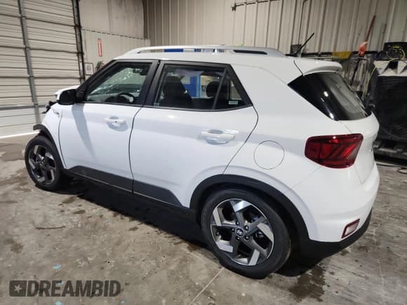 ✅ 2025 Hyundai Venue SEL • VIN: KMHRC8A37SU386512 • Lot: 66627755. Listed on Copart with 770 mi. Free auction sales archive from the USA and detailed vehicle history report at DreamBid. Image 2.
