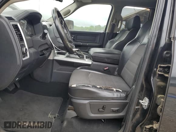 ✅ 2009 Dodge 1500 Laramie • VIN: 1D3HB18T69S763134 • Lot: 58619475. Wystawiony na Copart z przebiegiem 179 924 mil. Bezpłatny archiwum sprzedaży aukcyjnych z USA i szczegółowy raport historii pojazdu na DreamBid. Zdjęcie 7.