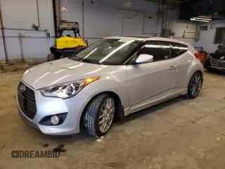 2015 Hyundai Veloster Turbo z VIN KMHTC6AE7FU217009, wystawiony jako Copart lot #54580164 z przebiegiem 82 008 mil mil oraz . Historia ofert i sprzedaży dostępna na DreamBid. Obrazek 1.