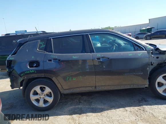 ✅ 2020 Jeep Compass Latitude • VIN: 3C4NJCBB6LT229969 • Lot: 42232500. Listed on IAAI with 86,501 mi. Free auction sales archive from the USA and detailed vehicle history report at DreamBid. Image 14.