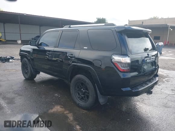 ✅ 2020 Toyota 4Runner SR5 Premium • VIN: JTEBU5JR4L5739320 • Lot: 43730897. Listed on IAAI with 71,271 mi. Free auction sales archive from the USA and detailed vehicle history report at DreamBid. Image 3.