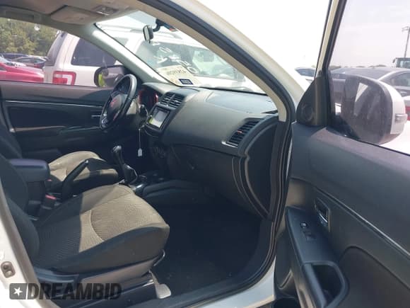 ✅ 2016 Mitsubishi Outlander ES • VIN: JA4AP3AU9GZ058580 • Лот: 42839206. Опубликован ранее на IAAI с пробегом 164 132 миль. Бесплатный доступ к архиву аукционных продаж из США и подробный отчёт об истории автомобиля на DreamBid. Изображение 5.