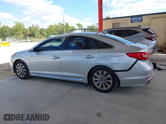 ✅ 2015 Hyundai Sonata Limited • VIN: 5NPE34AF2FH041071 • Lot: 43461843. Listed on IAAI with 142,544 mi. Free auction sales archive from the USA and detailed vehicle history report at DreamBid. Image 14.