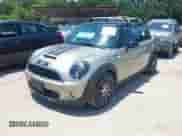 2009 MINI Hardtop S с VIN WMWMF73529TX40576, выставлен на аукционе IAAI как лот 42462085 с пробегом 77 936 миль миль и . История ставок и продаж доступна на DreamBid. Изображение 2.